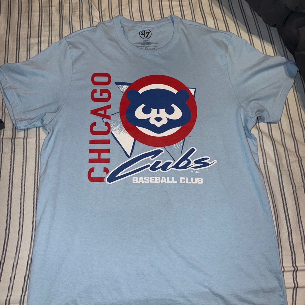 '47 Chicago Cubs Light Blue Graphic Tee - Club Logo Short Sleeve